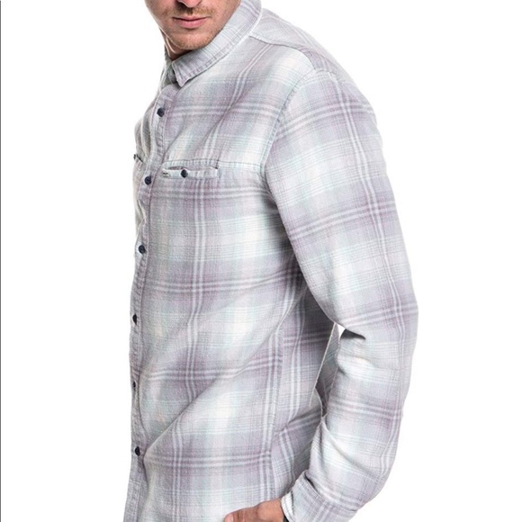 Quiksilver Mens Konga Pass Button Down Flannel Shirt